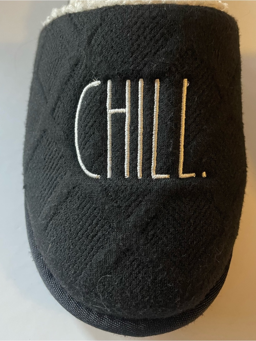 Rae Dunn "CHILL MODE" Black Quilted Sherpa Lined Slide Slippers - Women's Size S - Picture 3 of 8